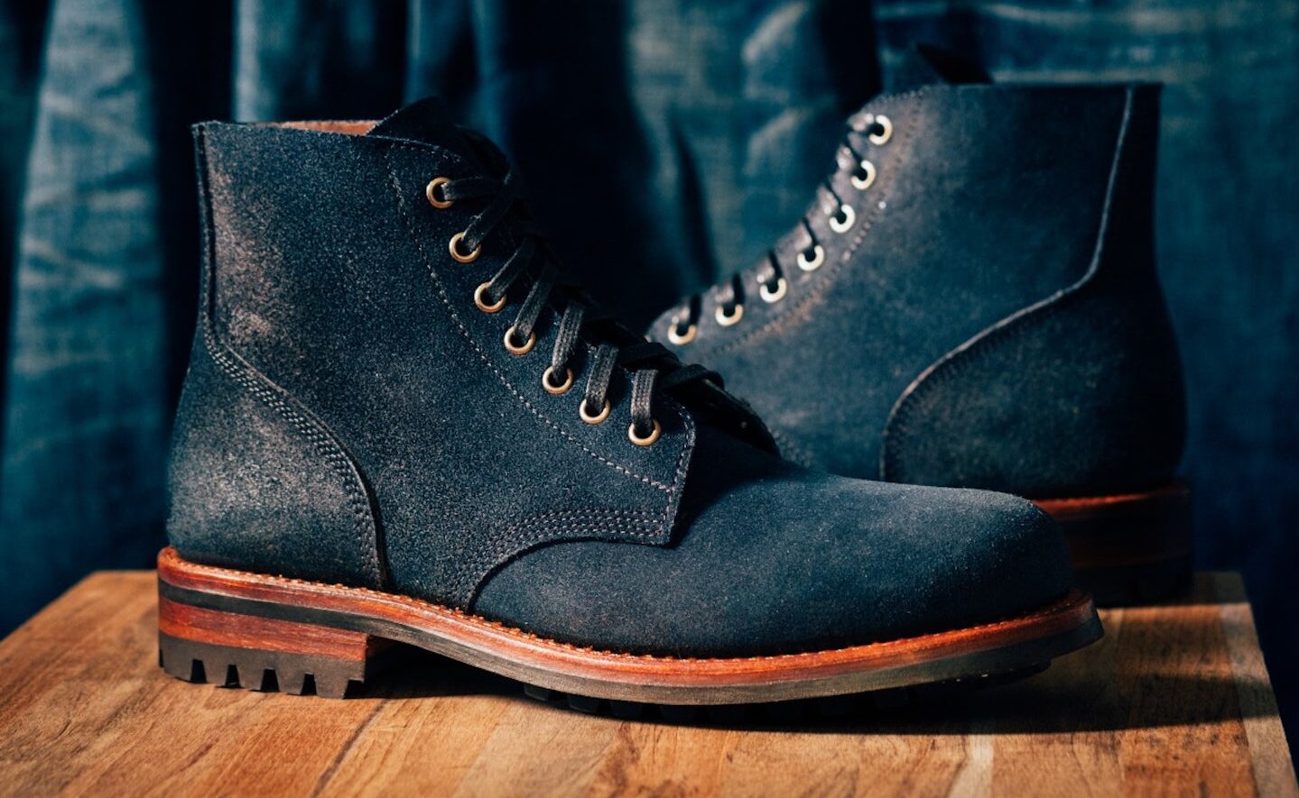 Blue and red field hot sale boots